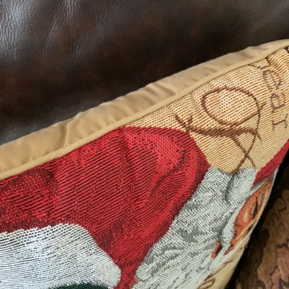 Santa Pillow - Picture 6 of 8